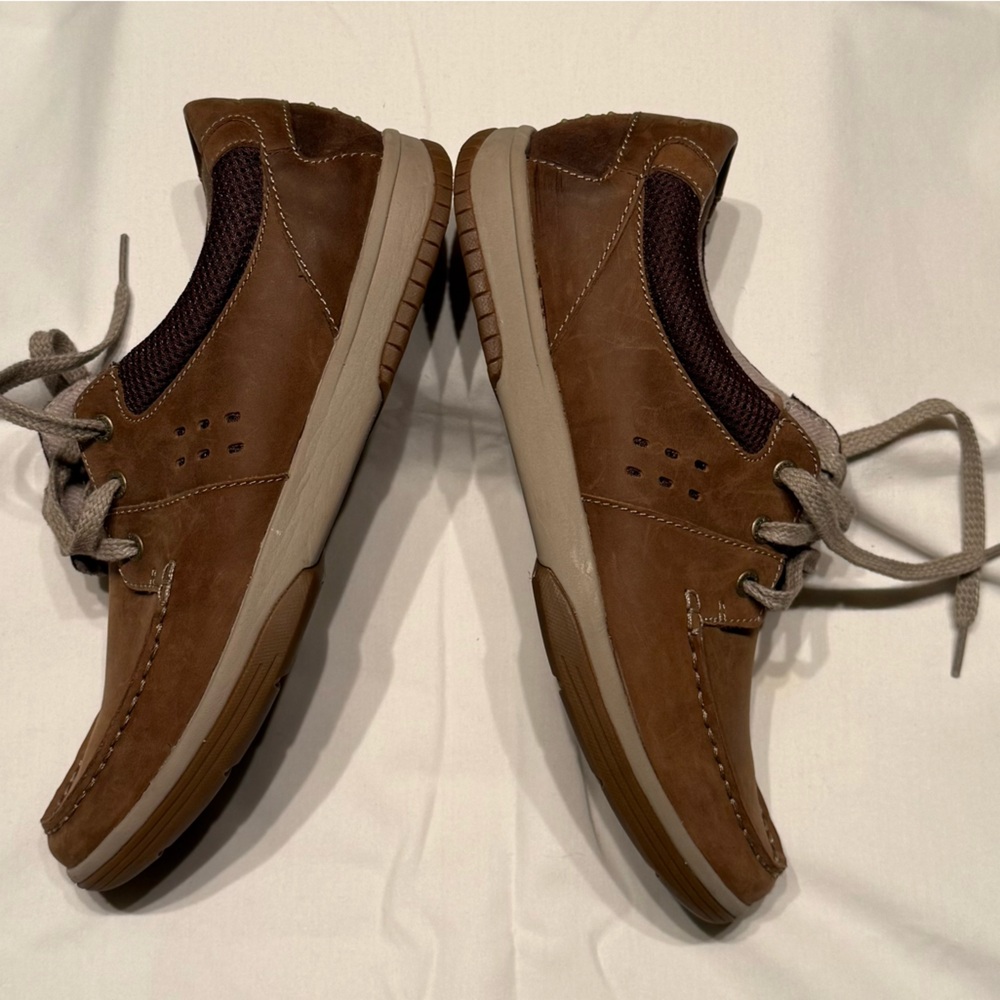 Clarkes Wave Walker shoes